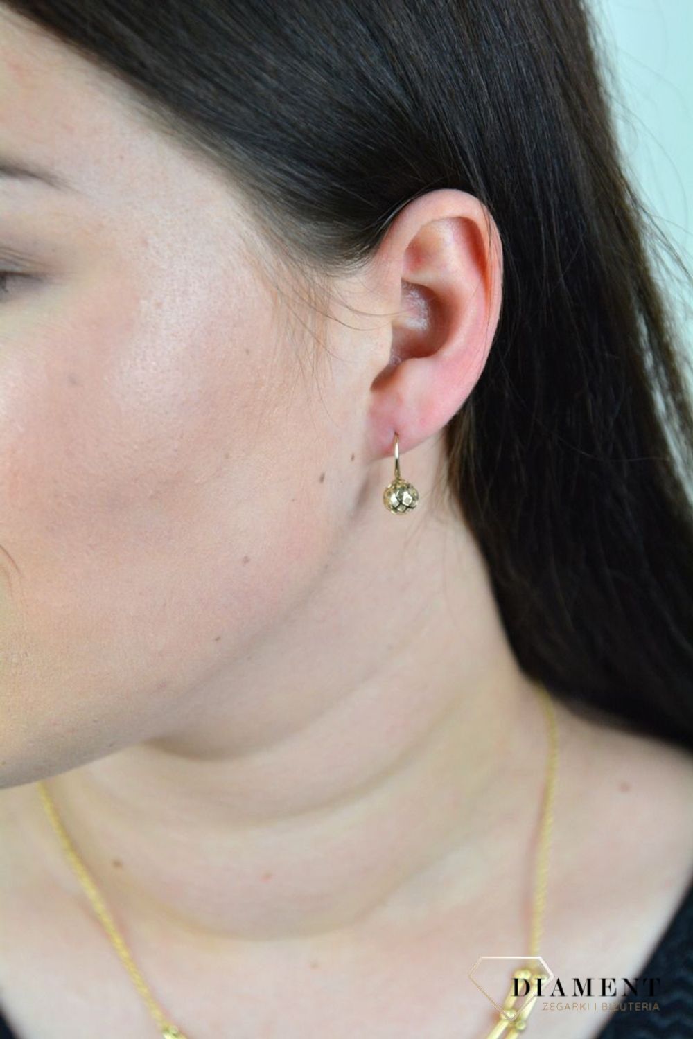 Złote kolczyki wiszące, ażurowe kuleczki KL 441.jpg